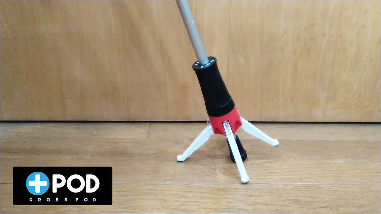 Load video:脚折れ防止機構　（誤って体重をかけても壊れません）